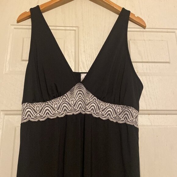 Natori Long Night Gown - Picture 2 of 6